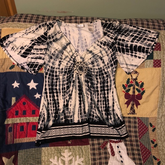 ECI Tops - Boho bell sleeve top